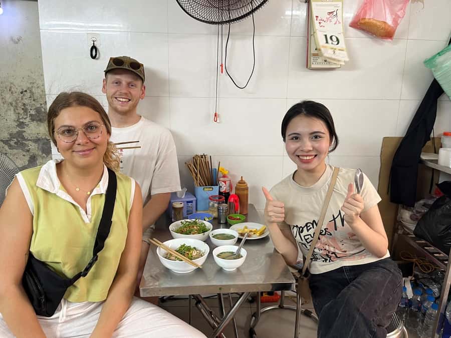 Hanoi: Private Street Food Walking Tour w/ a Real Foodie - Who this tour suits best (and who should skip it)