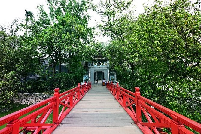 Hanoi Private Tour: Hidden Corners, Train Street, Incense Village - Long Bien Bridge and Station: French Colonial Echoes