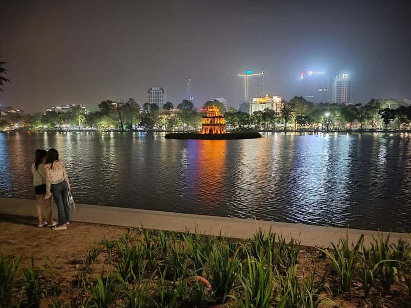 Hanoi: Private Tour with a Local Guide - Walking Hanoi with a local guide who actually thinks like you