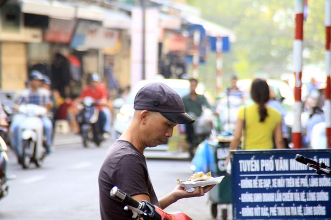 Hanoi Private Trip: Explore local culture, monument, cooking class & puppet show - Hoan Kiem Lake and Ngoc Son Temple: Classic Hanoi With a Choice for Your Afternoon Mood