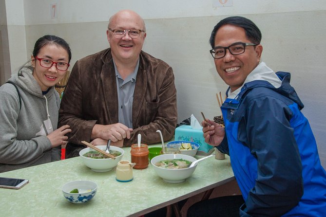 Hanoi Private Walking Tour: Street Food (HOT HOUR PROMOTING) - Where You Meet: Getting Started Near Hoan Kiem