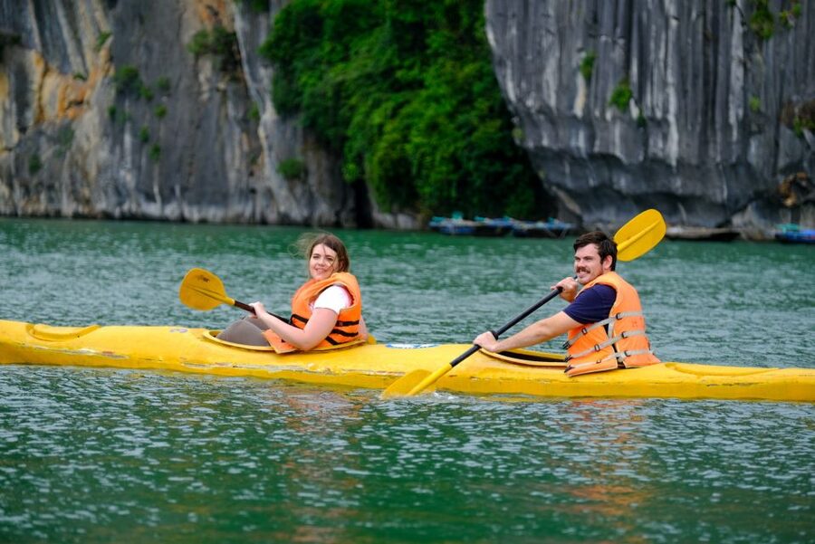Hanoi: Roundtrip Halong Bay Islands, Caves, Kayaking & Lunch - What to Pack and What to Budget (Cash Matters)