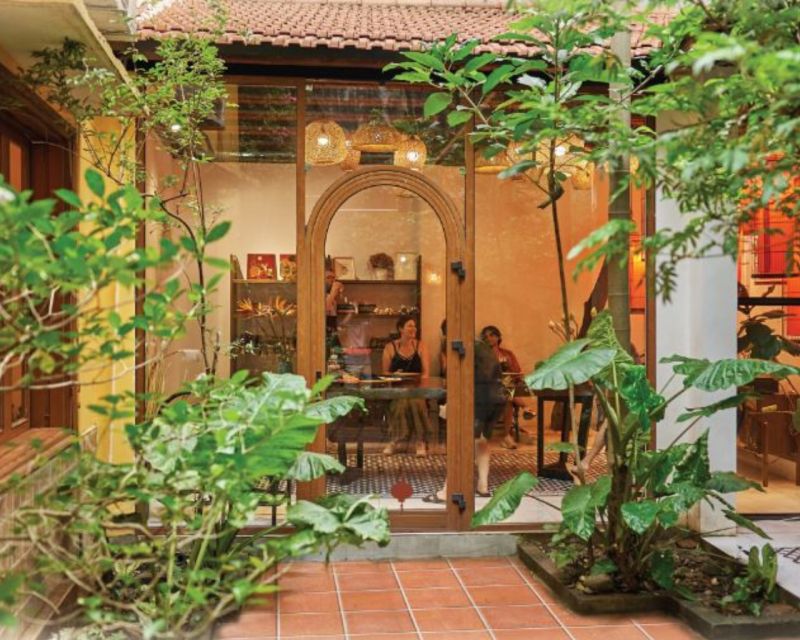 Hanoi’s Culinary: Authentic Cooking Class and Local Market - Egg coffee or egg beer: the Hanoi lesson you’ll remember
