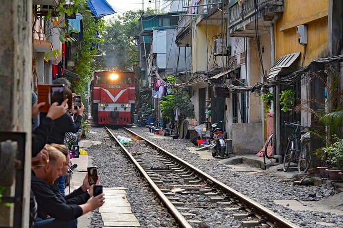 Hanoi Street Food Adventure: Train Street & Local Delights - Old Quarter street food: how the guide makes it taste better