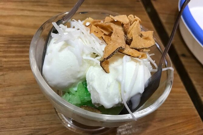 Hanoi Street Food Adventure: Train Street & Local Delights - Who this Hanoi street food + Train Street tour fits best