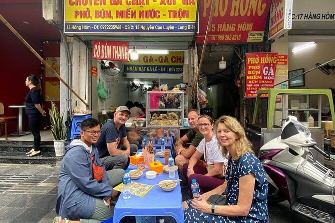 Hanoi Street Food Customized Walking Tour - What makes this Hanoi street food tour feel different