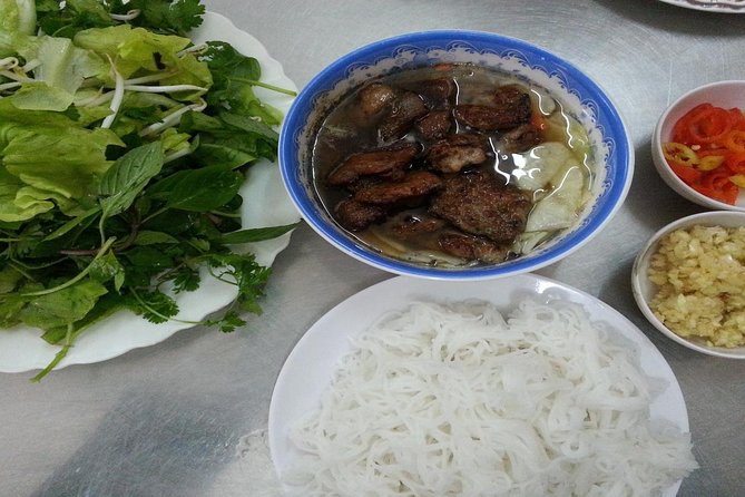 Hanoi Street Food Experience by Walking - Where you meet at Hàng Điếu and how the tour actually runs