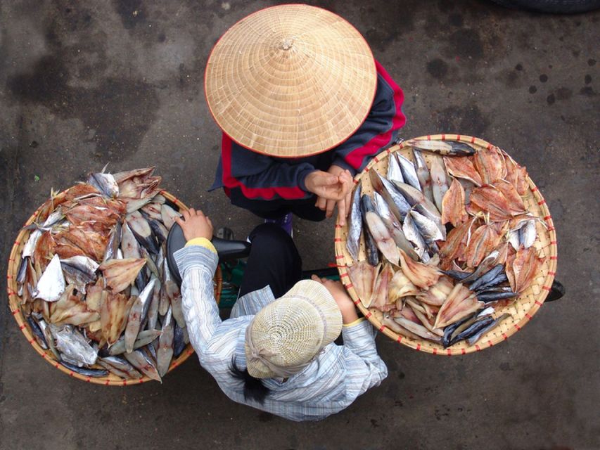 Hanoi: Street Food Experience with 5 Food Stops - Dong Xuan Market: Your Ingredient Lesson Before the First Bite