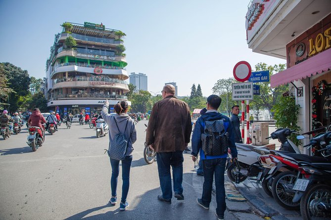 Hanoi Street Food: Small Group Walking Tour - Small-group format: easier conversation, better pace