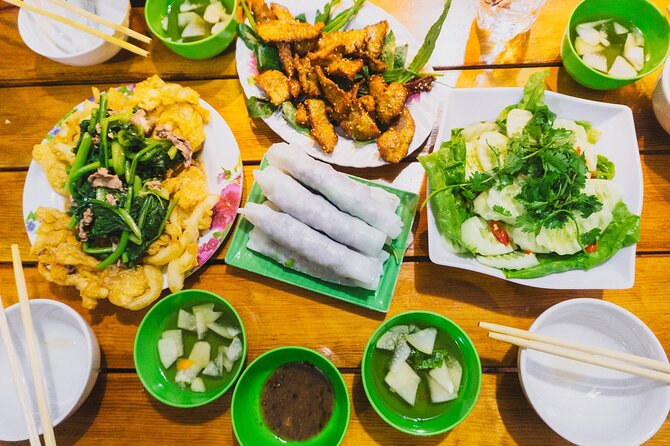 Hanoi Street Food Tour and MORE - The Old Quarter market lesson: learning how to eat like Hanoians