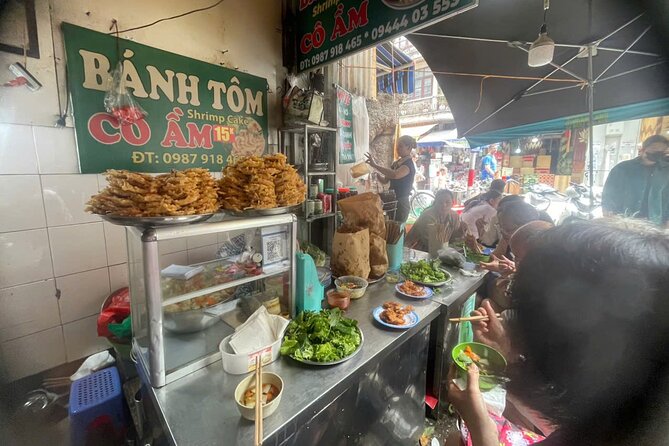 Hanoi Street Food Tour by Motorbike or Walking with Local Guide - Premium’s extras: egg coffee rooftop, cyclo around Hoàn Kiếm Lake