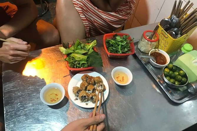 Hanoi street food tour (small group) - Best Time to Go: Lunch for Calm, Dinner for Night Streets