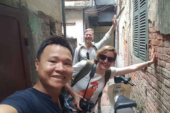Hanoi Street Food Tour with local delicacies - The 3-hour plan: street food first, city context built in