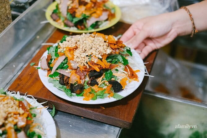 Hanoi Street Food Tour with Small Group - Price and Value: Is $35 a Good Deal?