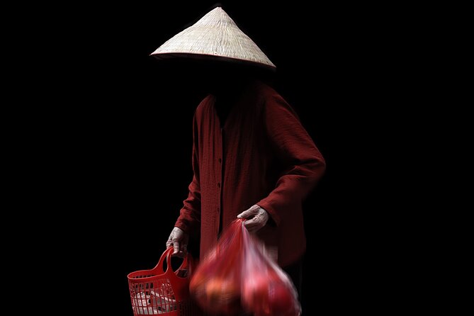 Hanoi Street Photography with a Pro – Phone & Camera - Key highlights worth your time