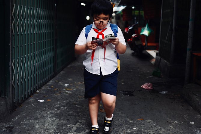 Hanoi Street Photography with a Pro – Phone & Camera - Nguyen Mai Huy and the phone-vs-camera reality check