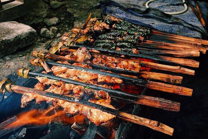 Hanoi The Best Street Food Experience | VEGETARIAN OPTION - Stop 1 in the Old Quarter: Greeting Lessons and a Real Food Safety Moment