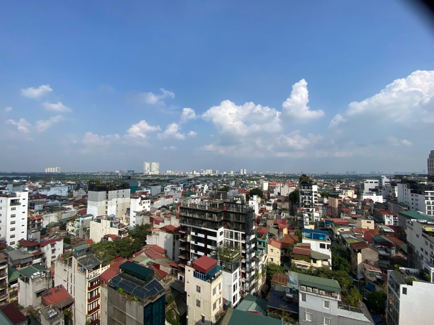 Hanoi: The Hidden Old Quarter Experience - Dong Xuan Market’s Hidden View: Walk It Like a Local