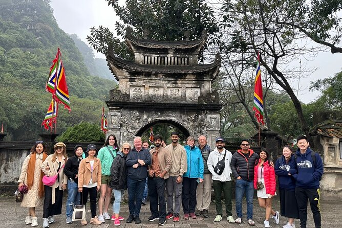 Hanoi to Ninh Binh Day Trip: Mua Cave, Trang An Boat Ride - Lunch - Guides Make It Feel Sorted: Examples Like Loi and Alice