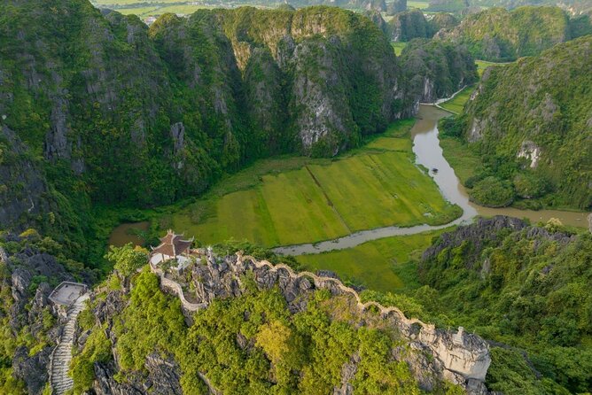 Hanoi to Ninh Binh: Hoa Lu, Trang An Boat & Mua Cave Day Tour - Guide Quality: Why Communication Can Make or Break the Day