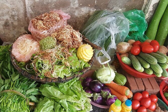 Hanoi Vegan Food Tour - Old Quarter street stalls and vegan tastings you can actually learn from