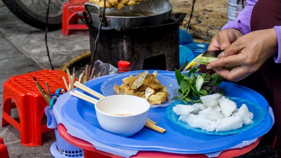 Hanoi Vegan Street Food & Train Street Tour - Banh Ran or Bánh Xèo: Crispy Rice Pancakes With Real Character