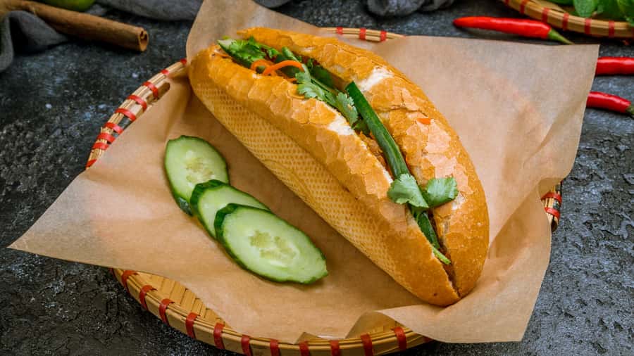 Hanoi Vegan Street Food & Train Street Tour - Banh Cuon Chay and Bun Cha Chay: Two Classic Patterns of Hanoi Flavor