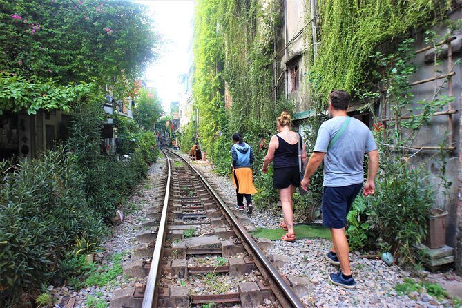 Hanoi Vespa Tours Led By Women: Hanoi Vespa Tour City Half Day - Huu Tiep Lake and the Downed B-52: History You Can See, Not Just Read