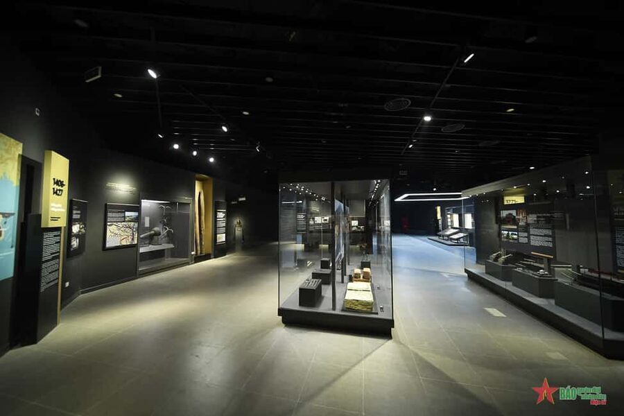 Hanoi: Vietnam Military History Museum and Hanoi Museum Tour - Languages, accessibility, and who this tour fits