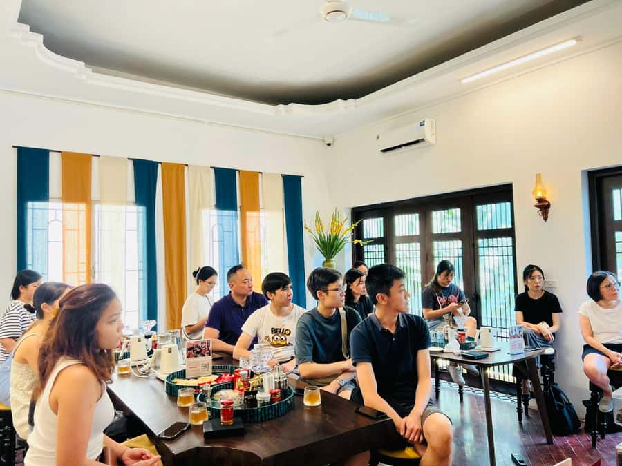 Hanoi: Vietnamese Coffee Workshop with 6 Brews and 8 Recipes - Your teachers: storytelling plus real technique