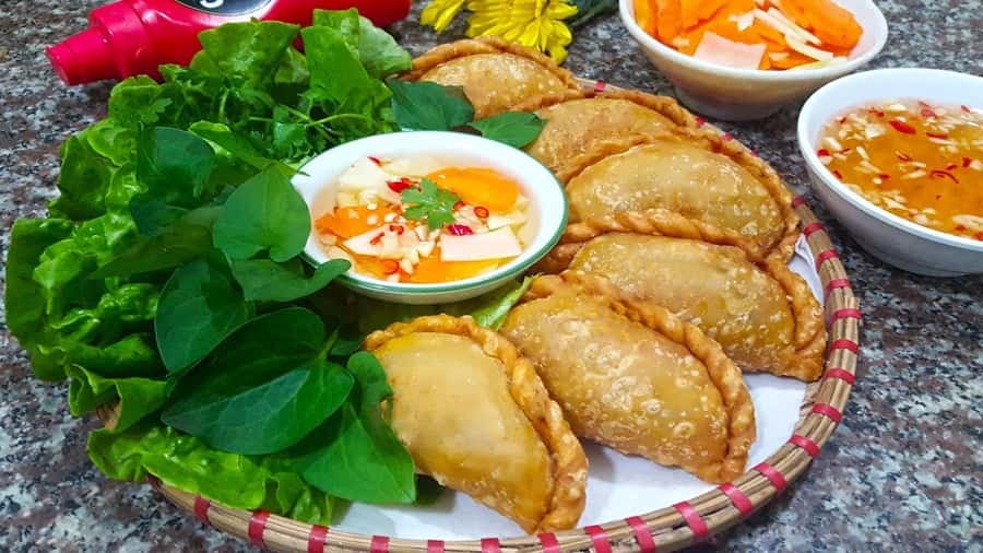 Hanoi: Vietnamese Street Food Tour with Local Guide - The key favorites: from bún chả to pho