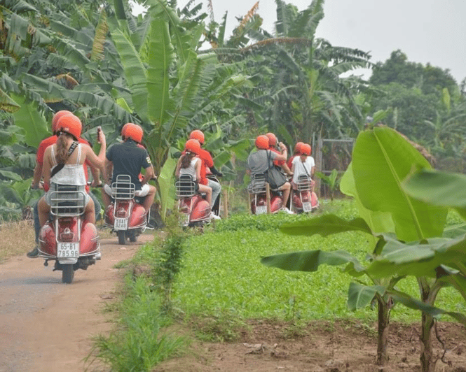 Hanoi Vintage Vespa Tours: A Half-Day Countryside Adventure - Stage Two: River Villages, Bonsai Craft, and a 200-Year-Old House