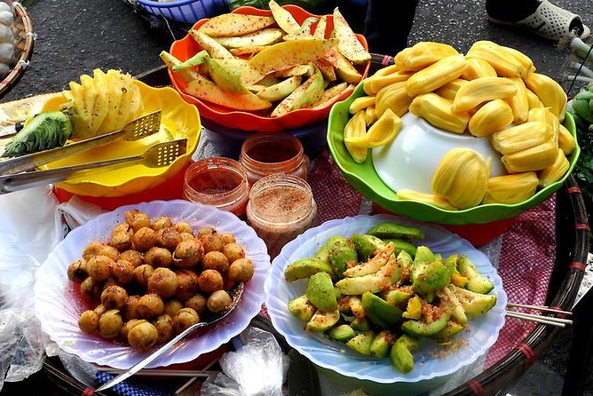 Hanoi Walking Foodie Tour by night - Why a Night Food Walk in Hanoi’s Old Quarter Works