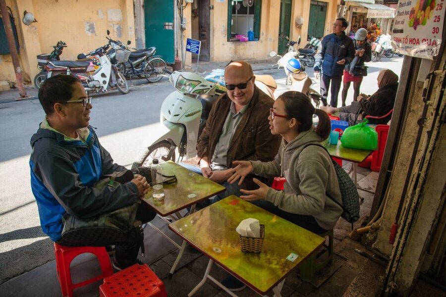 Hanoi Walking Street Food Tour & Cyclo Ride - The phở moment: why the guide’s order and sauce matter
