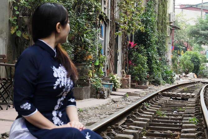 Hanoi Walking Street Food Tour with Train-Street Visit - Key Points That Make This Tour Worth Your Evening
