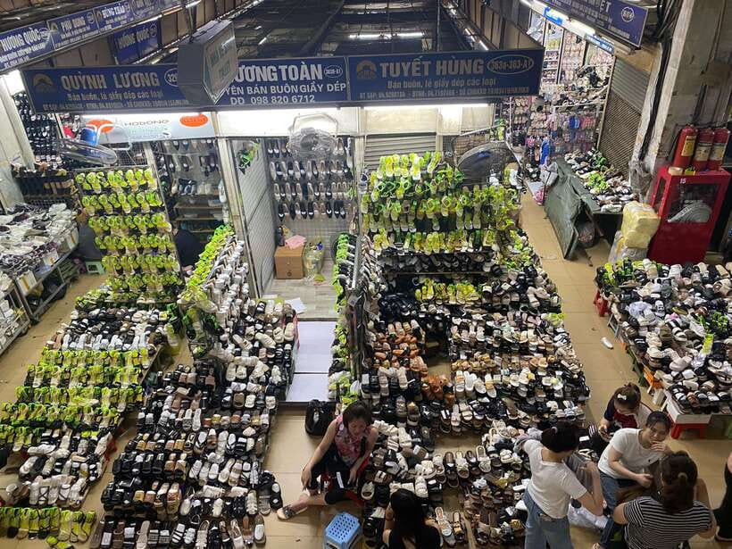Hanoi Walking Tour with Local Guide - Into the Old Quarter: narrow lanes, shops, and markets