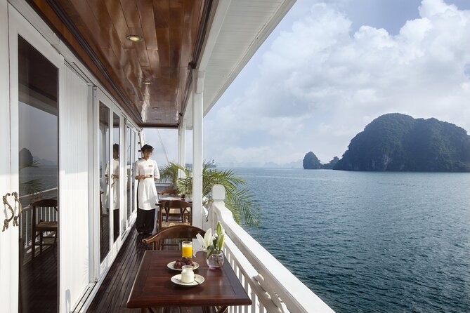 HERA CLASSIC Boutique Cruise Halong Bay 2 Days 1 Night Trip - Food onboard: included meals, and what to expect