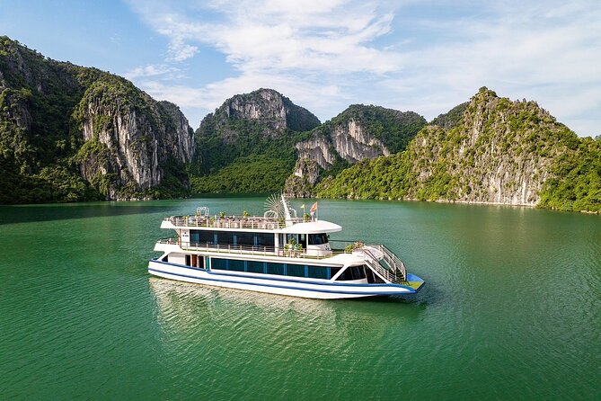 Hercules Grand Day Cruise Tour, Sung Sot Cave,Titop, Luon Cave - Hercules Grand Day Cruise: a 1-day version of Ha Long Bay