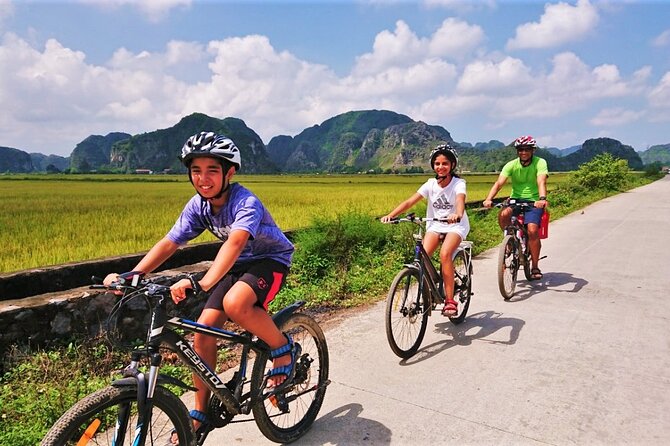 Hidden Ninh Binh Luxury Full Day Group Tour (Tam Coc - Hoa Lu) - Bike Through Rice Fields and Limestone Views (Without Overcooking It)