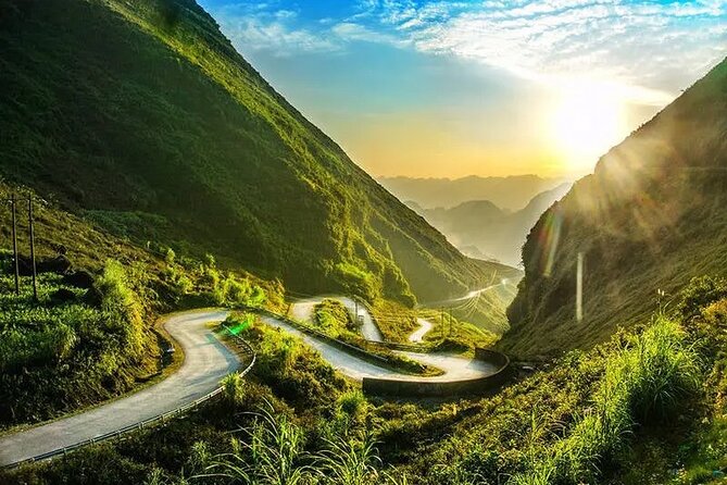 High Quality Small Group Ha Giang Loop Car Tour 2 Days 2 Nights - Lung Cu Flagpole: the viewpoint you remember