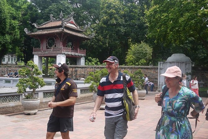 Highlight- Hanoi city tour and Cycle around old quarter - Water puppet show or Old Quarter bicycle time: pick the Hanoi style you want