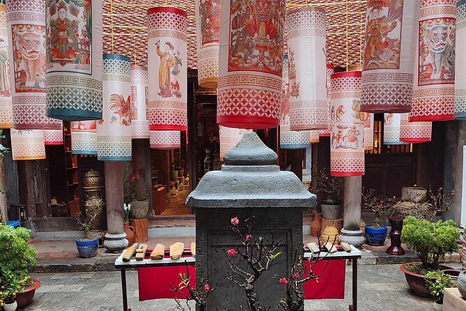 Highlights and Secrets of Hanoi Old Quarter Through Train Street - Hanoi Train Street: The Thrill, Plus How to Make It Enjoyable