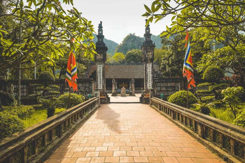 Hoa Lư and Tam Cốc with Bike Ride and Family Visit - A smart one-day pairing: Hoa Lư + Tam Cốc without the fuss