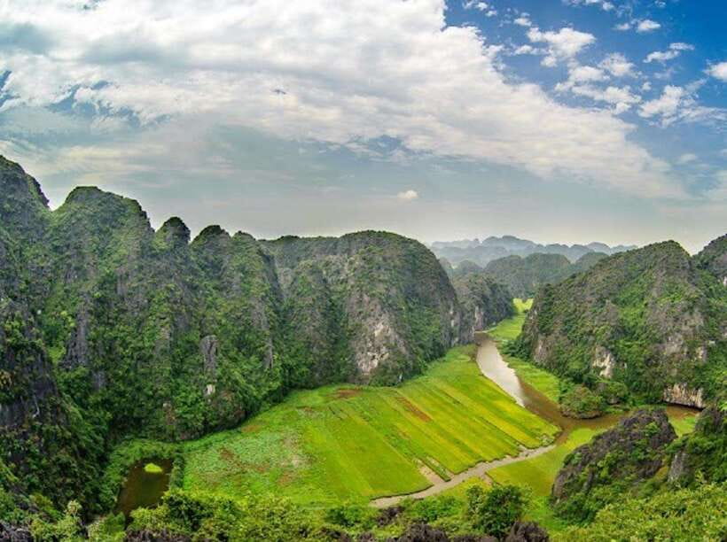 Hoa Lu, Bai Dinh, Trang An, Mua Cave Small Group Guide Tour - Small-group comfort: the thing I’d confirm before booking