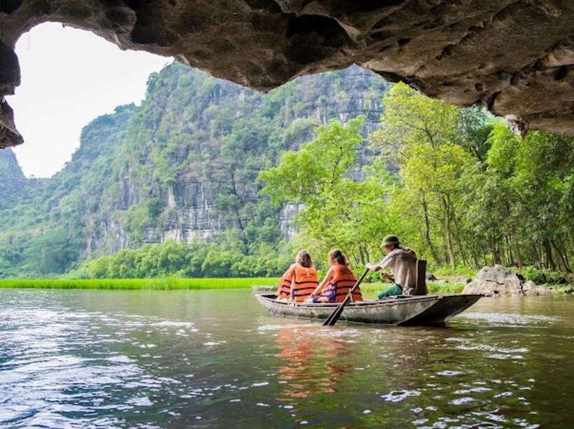 Hoa Lu, Bai Dinh, Trang An, Mua Cave Small Group Guide Tour - Price and logistics: where the real value shows up