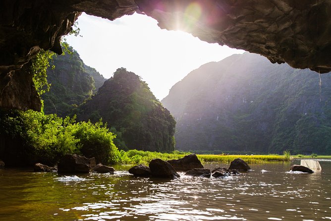 Hoa Lu - Mua Cave - Tam Coc/Trang An - DELUXE Small Group Tour - The role of the English guide: funny facts and useful context