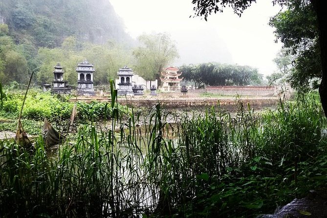Hoa Lu - Tam Coc 1 Day Tour - Hoa Lu Temples: The Dinh & Le Legacy in Vietnam’s Ancient Capital
