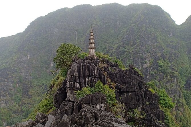 Hoa Lu - Tam Coc: Boat Trip and Bicycle Ride - Hoa Lu Temple: Dinh and Le dynasties, morning pacing, and what you’ll notice