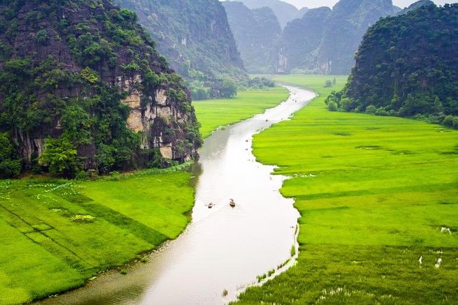 Hoa Lu - Tam Coc boat Trip and Mua Cave - Hanoi to Ninh Binh in an air-conditioned limousine bus
