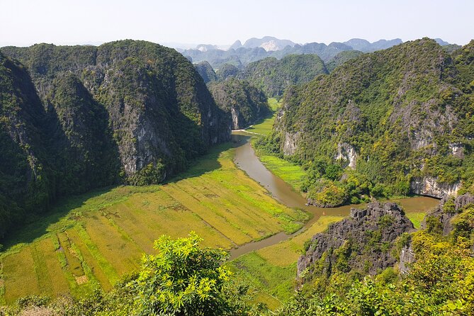 Hoa Lu Tam Coc Day Tours - Tam Coc Wharf and the Three-Cave Sampan: The Main Event